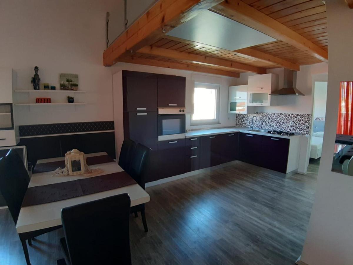 Apartment Tonko Vir Esterno foto