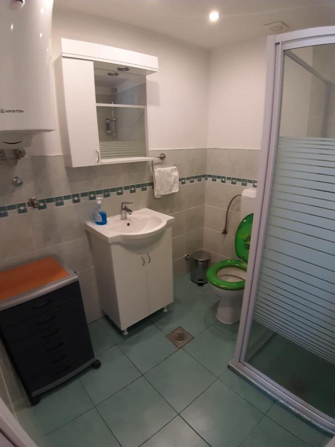 Apartment Tonko Vir Esterno foto